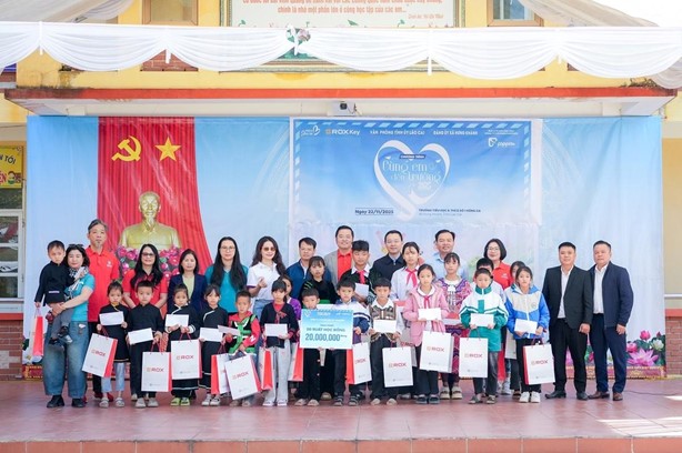 ROX Share - h&agrave;nh tr&igrave;nh sẻ chia bền bỉ, đưa gi&aacute; trị thuận &iacute;ch lan tỏa đến cộng đồng v&agrave; x&atilde; hội