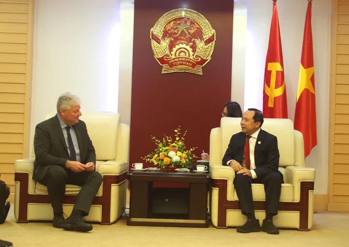 Việt Nam mở rộng hợp tác phát triển ngành công nghiệp bán dẫn