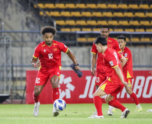 Đội tuyển Việt Nam tụt thứ hạng do kh&ocirc;ng thi đấu trận n&agrave;o trong 2 th&aacute;ng qua