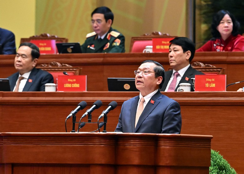 Công tác chính trị, tư tưởng phải 'đi trước mở đường, dẫn dắt và đóng vai trò chủ công'