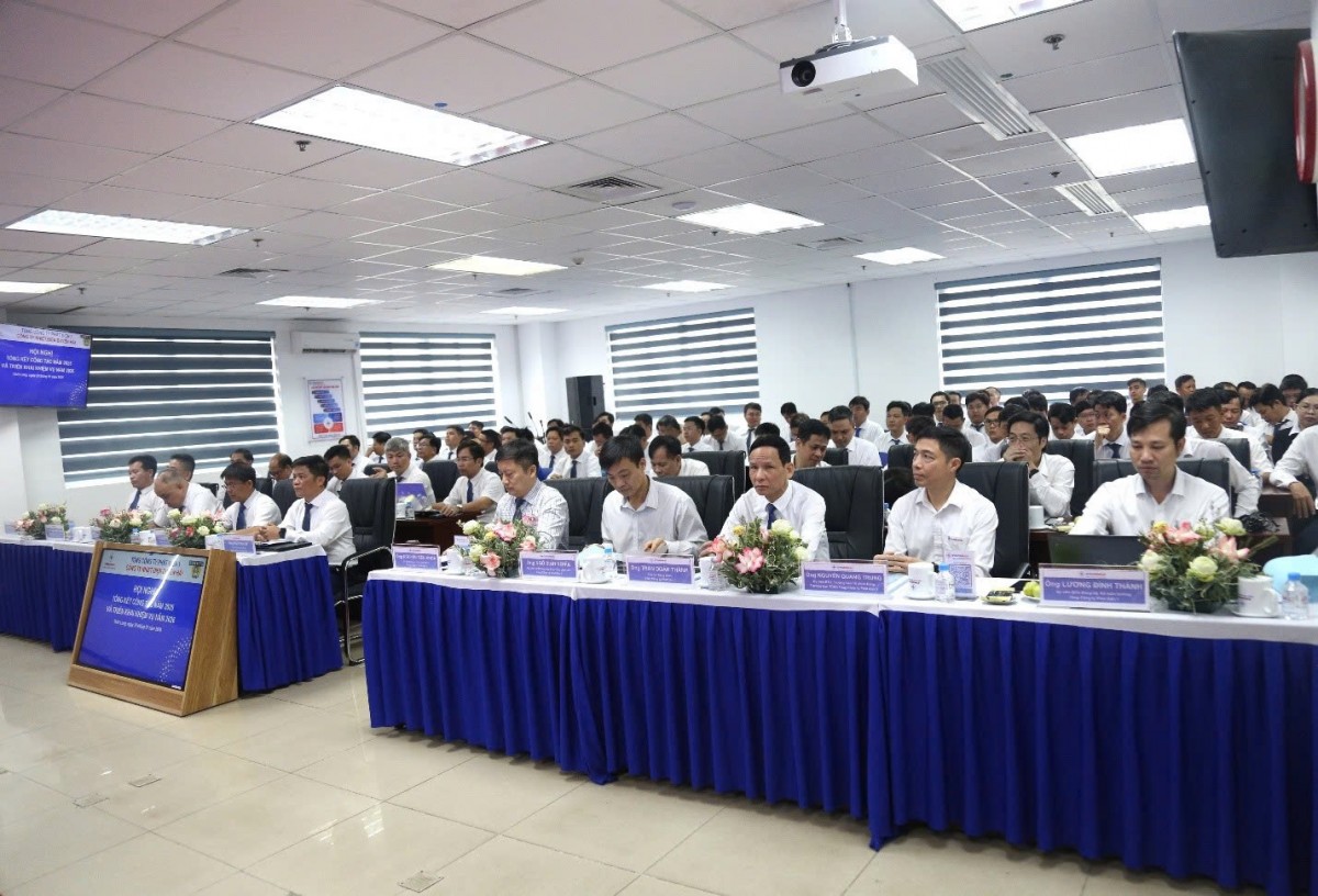 Đại biểu EVNGENCO1 v&agrave; C&ocirc;ng ty Nhiệt điện Duy&ecirc;n Hải tham dự hội nghị