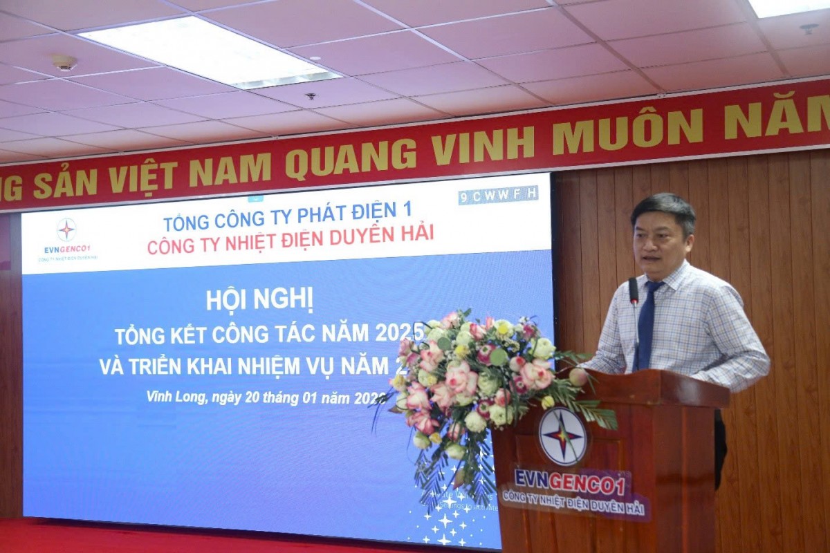 &Ocirc;ng Nguyễn Tiến Khoa - B&iacute; thư Đảng ủy, Chủ tịch Hội đồng th&agrave;nh vi&ecirc;n EVNGENCO1 ph&aacute;t biểu chỉ đạo tại hội nghị