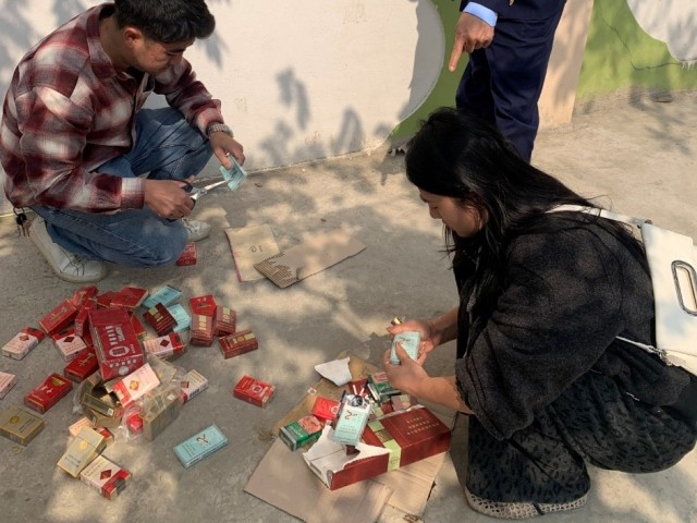 Nghệ An: Một cơ sở kinh doanh bị phạt 4 triệu đồng vì buôn bán thuốc lá điếu nhập lậu