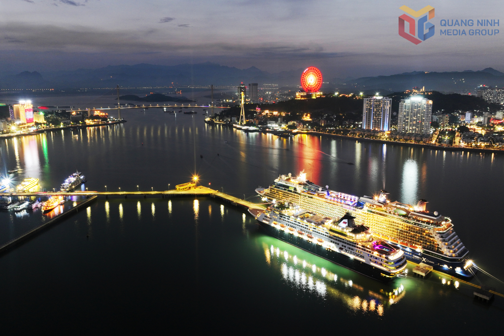 Cảng t&agrave;u kh&aacute;ch Quốc tế Hạ Long l&agrave; cảng du thuyền đầu ti&ecirc;n tại Việt Nam c&oacute; khả năng đ&oacute;n c&aacute;c du thuyền lớn v&agrave; hiện đại bậc nhất thế giới đến với Vịnh Hạ Long.