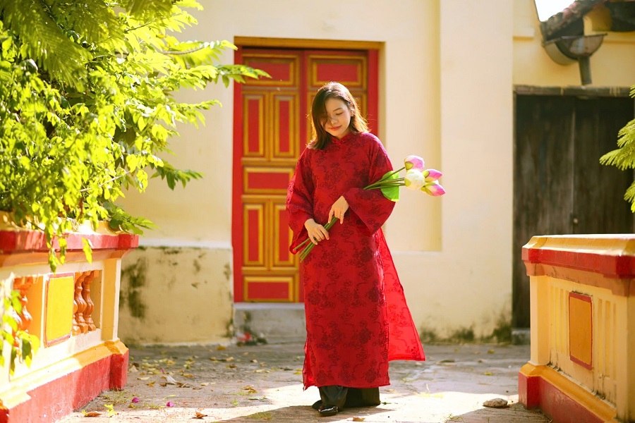 Bạn Nhật Linh chọn địa điểm chụp hình đình làng Đức Nghĩa Bạn Nhật Linh chọn địa điểm chụp hình đình làng Đức Nghĩa