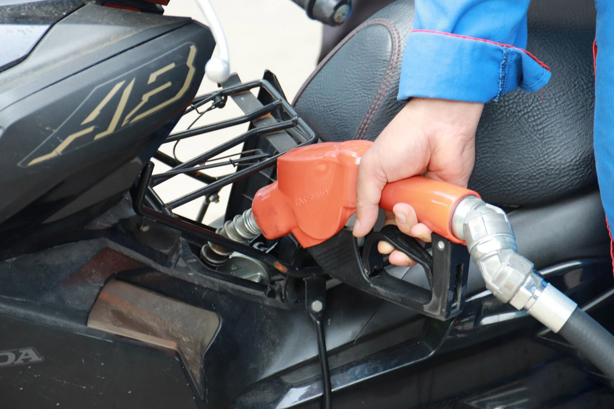 Gi&aacute; xăng dầu h&ocirc;m nay 22/1: Gi&aacute; dầu thế giới đi ngang (Ảnh minh họa)