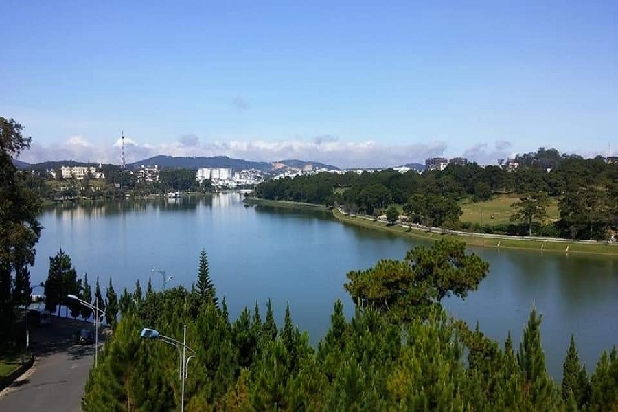 Hồ Xu&acirc;n Hương - danh lam thắng cảnh cấp quốc gia