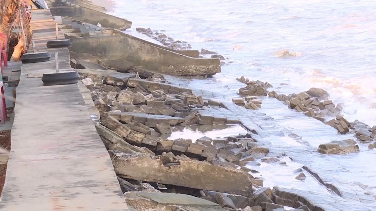 Thanh Hóa: Công bố tình huống khẩn cấp sạt lở công trình kè bờ biển xã Hoằng Thanh