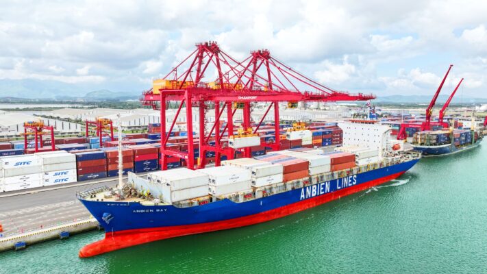 Cảng quốc tế Chu Lai - giải quyết ùn tắc cảng biển miền Trung