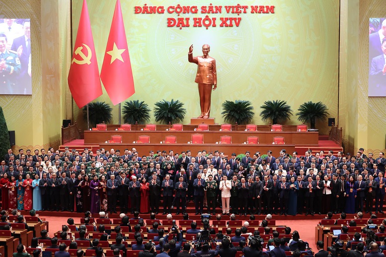 Ban Chấp hành Trung ương Đảng khóa XIV ra mắt Đại hội - Ảnh: VGP/Nhật Bắc Ban Chấp hành Trung ương Đảng khóa XIV ra mắt Đại hội - Ảnh: VGP/Nhật Bắc