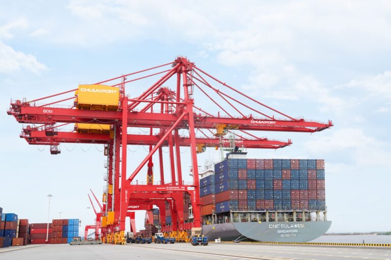 Cảng tạo điều kiện thuận lợi cho c&aacute;c doanh nghiệp kết nối h&agrave;ng h&oacute;a với thị trường thế giới