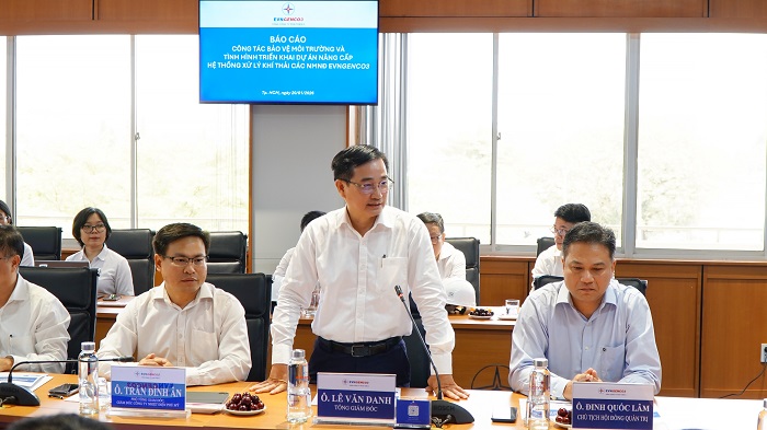 &Ocirc;ng L&ecirc; Văn Danh - Th&agrave;nh vi&ecirc;n HĐQT, Tổng Gi&aacute;m đốc EVNGENCO3 b&aacute;o c&aacute;o tại buổi l&agrave;m việc