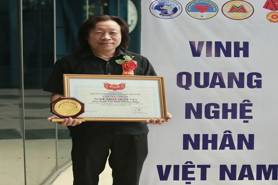 Nghệ nh&acirc;n cấp quốc gia Phạm Ho&agrave;ng Điệp