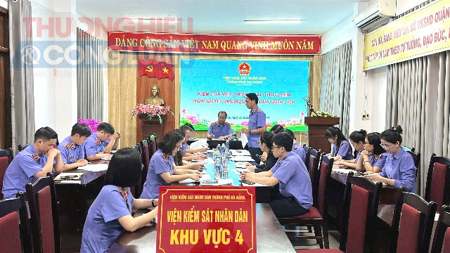 VKSND khu vực 4 &ndash; TP. Đ&agrave; Nẵng đ&atilde; nghi&ecirc;m t&uacute;c qu&aacute;n triệt, t&iacute;ch cực triển khai đồng bộ nhiều giải ph&aacute;p. Xem việc Thực hiện Nghị quyết số 205/2025/QH15 của Quốc hội l&agrave; nhiệm vụ ch&iacute;nh trị trọng t&acirc;m trong giai đoạn tới.