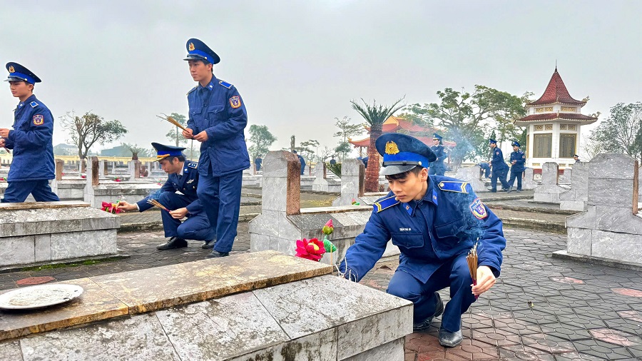Tuổi trẻ Bộ Tư lệnh Vùng Cảnh sát biển 1 sôi nổi “Ngày Thanh niên cùng hành động”