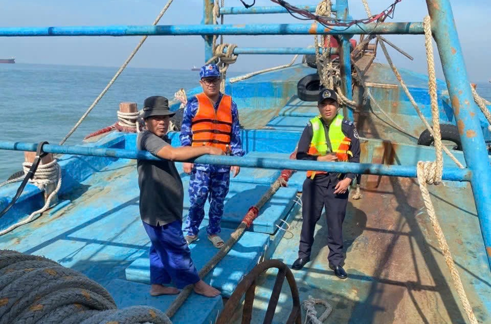 Bắt giữ tàu vận chuyển 60.000 lít dầu D.O không rõ nguồn gốc trên vùng biển Vũng Tàu