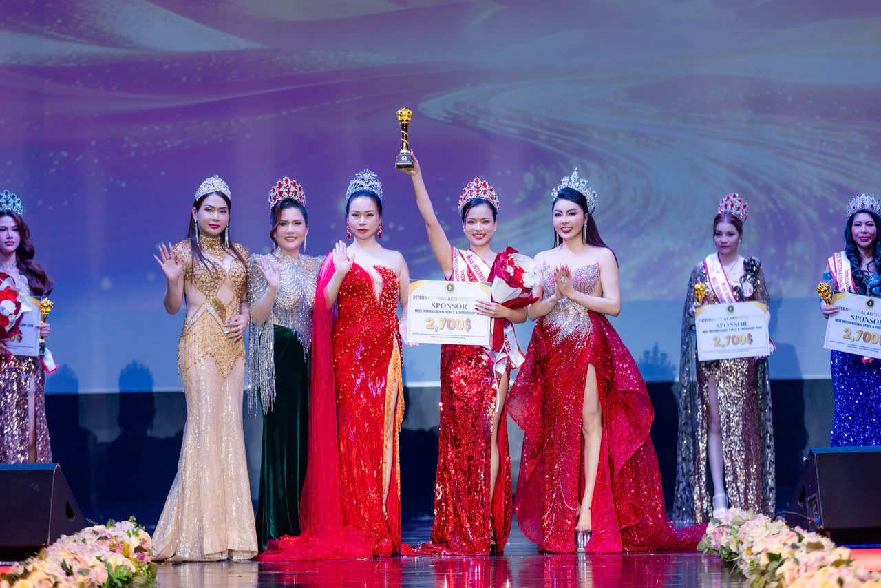 Người đẹp Khiếu Hương giành cú đúp danh hiệu tại Hoa hậu Hữu nghị hòa bình quốc tế