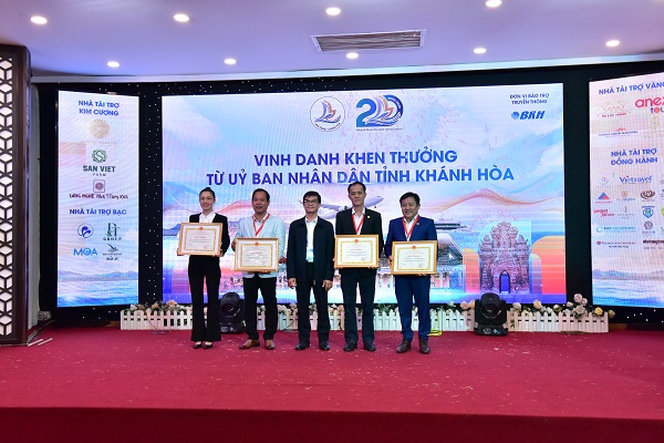 Vinh danh khen thưởng từ UBND tỉnh Kh&aacute;nh H&ograve;a