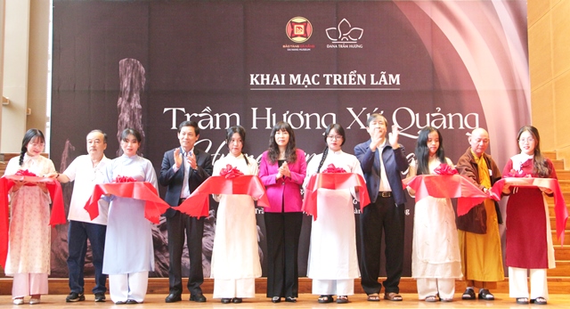 Đà Nẵng: Khai mạc triển lãm thương hiệu DaNa Trầm Hương