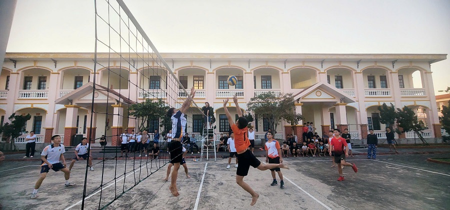 Ảnh 6: Hoạt động giao lưu thể thao