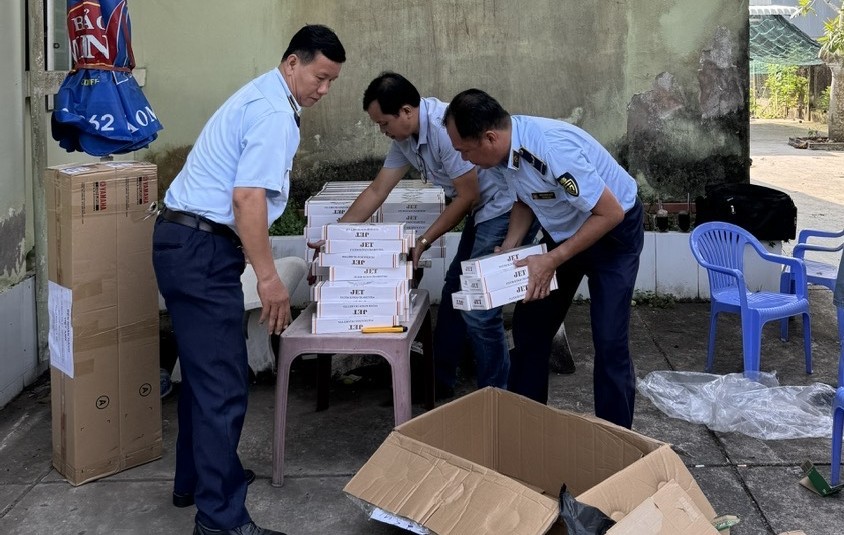 Vĩnh Long: Xử lý 79 vụ vi phạm, thu nộp ngân sách gần 1,5 tỷ đồng trong tháng cao điểm