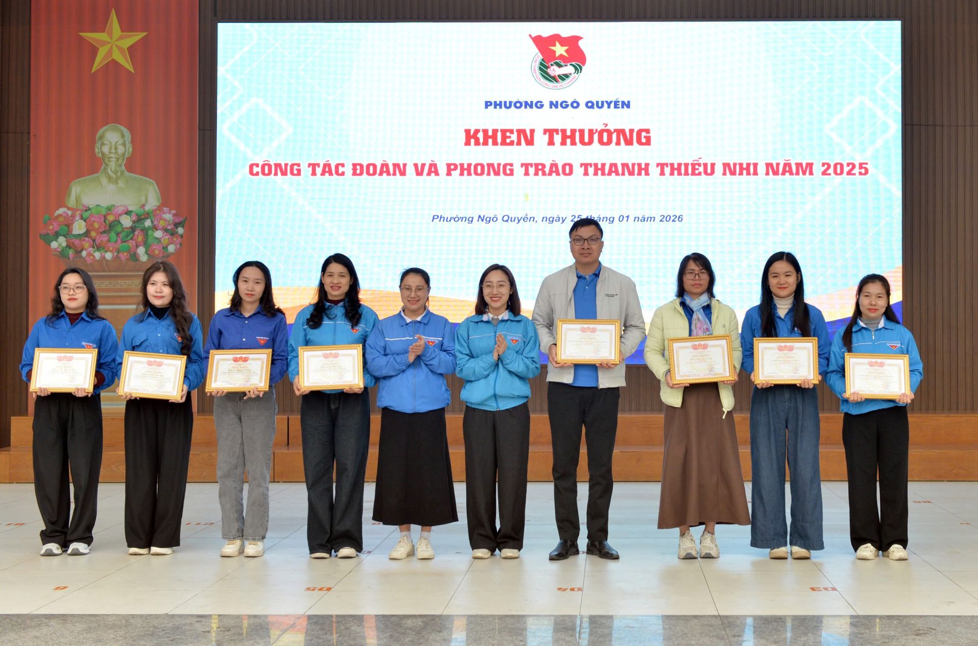 Ban Thường vụ Đo&agrave;n phường biểu dương, khen thưởng 10 tập thể v&agrave; 20 c&aacute; nh&acirc;n c&oacute; th&agrave;nh t&iacute;ch xuất sắc trong c&ocirc;ng t&aacute;c Đo&agrave;n v&agrave; phong tr&agrave;o thanh thiếu nhi năm 2025.