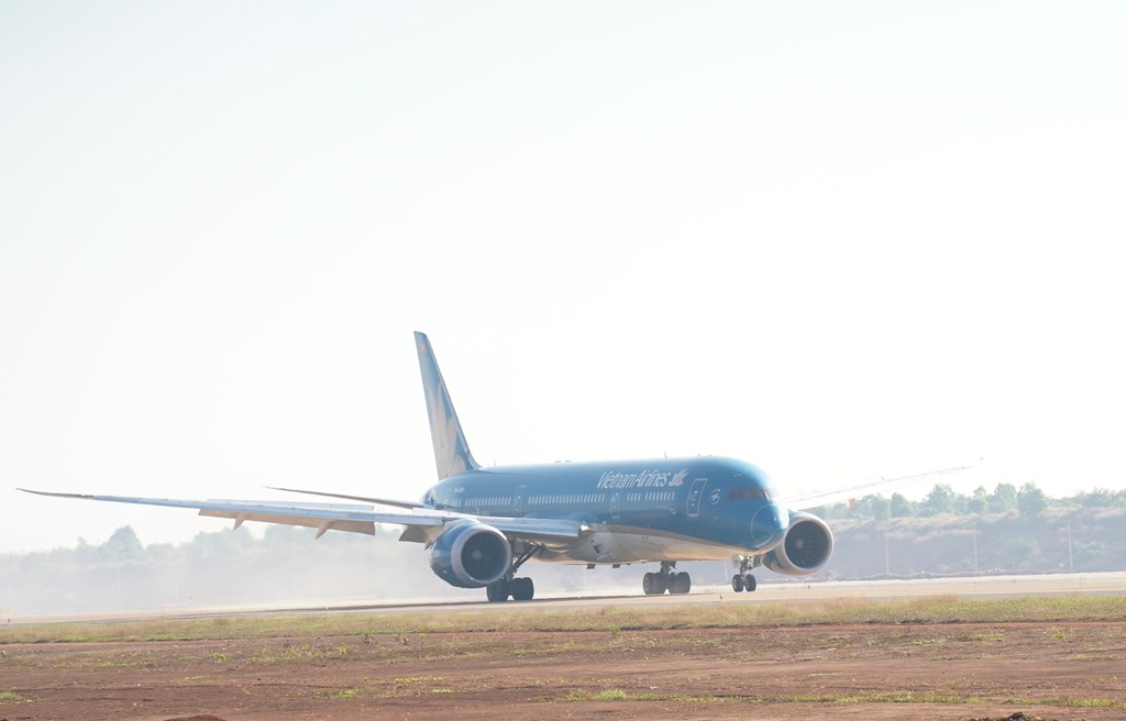 Vietnam Airlines quay đầu, chuyển hướng chuyến bay để cấp cứu hành khách