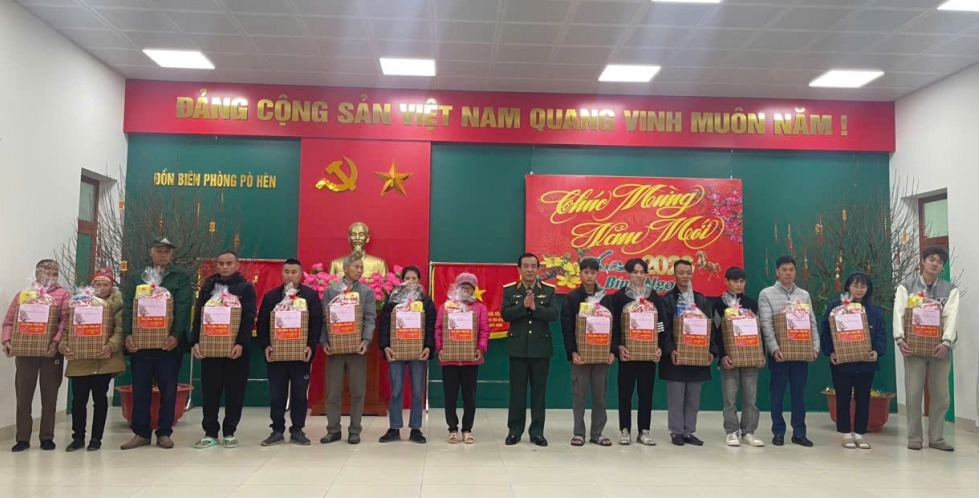 Quảng Ninh: Quân ủy Trung ương dâng hương tưởng niệm các anh hung liệt sĩ tại Pò Hèn