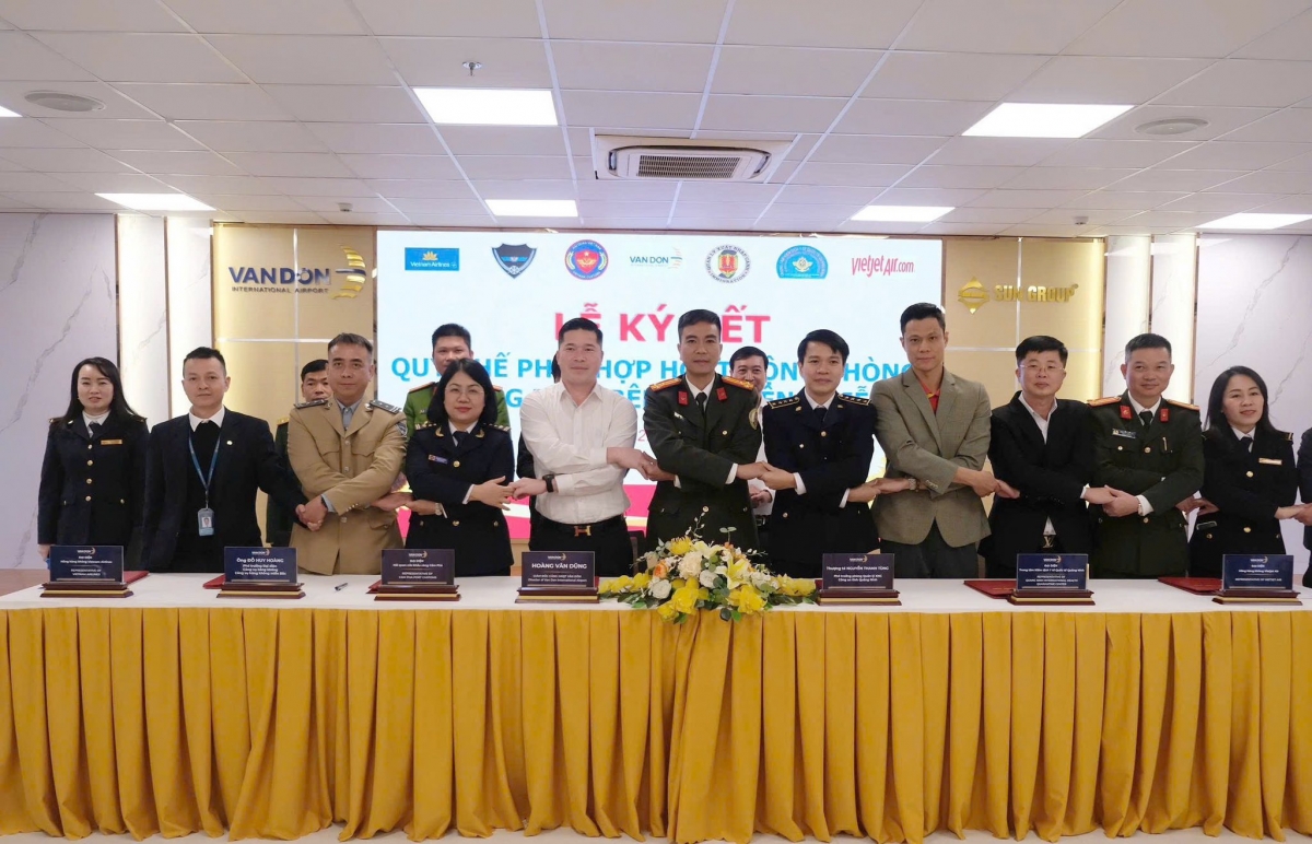 Hải quan cửa khẩu cảng Cẩm Phả: Tăng cường phối hợp trong công tác quản lý nhà nước