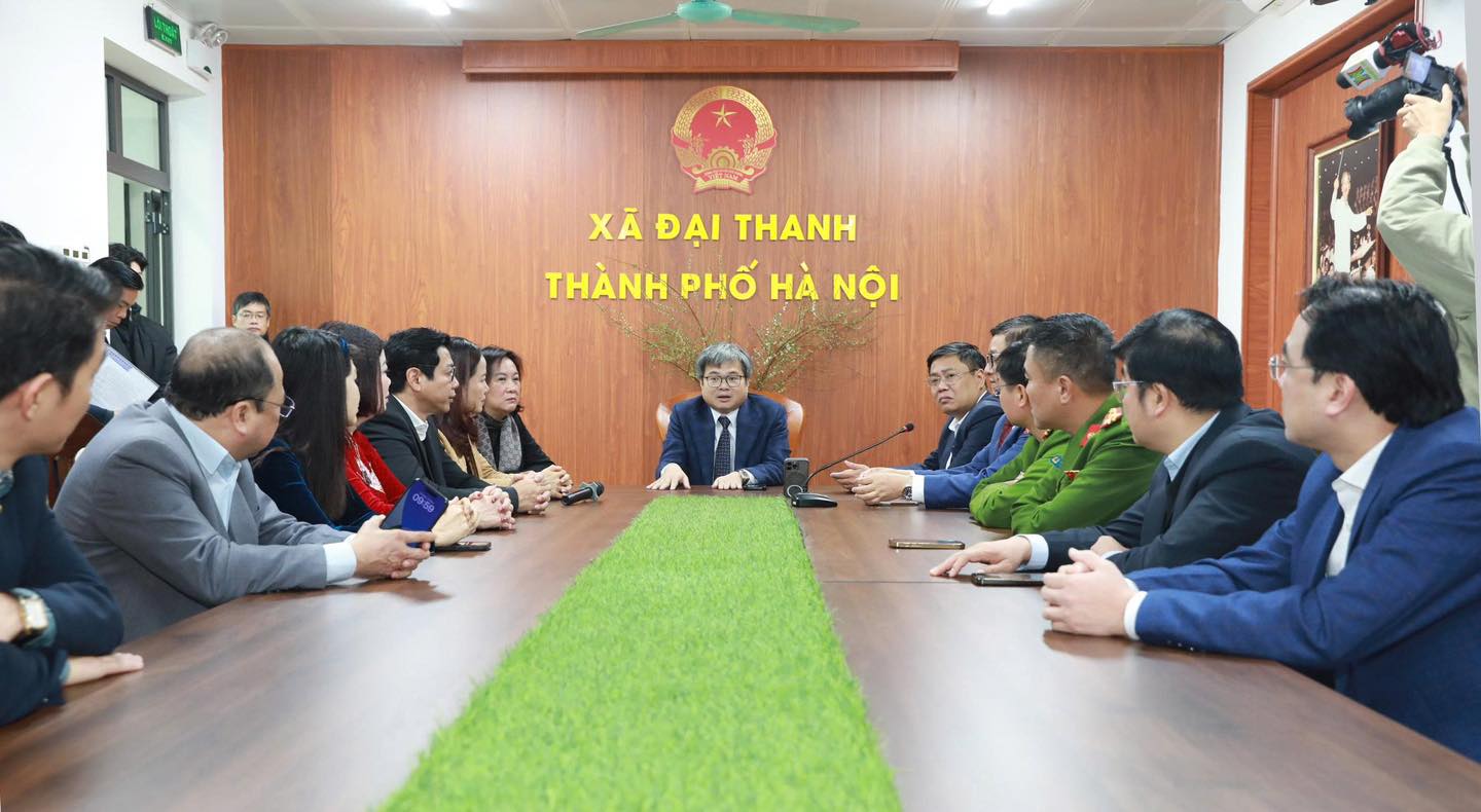 L&atilde;nh đạo x&atilde; Đại Thanh v&agrave; c&aacute;c đơn vị li&ecirc;n quan trao đổi, l&agrave;m việc về vận h&agrave;nh Trung t&acirc;m Điều h&agrave;nh Th&ocirc;ng minh v&agrave; giải ph&aacute;p n&acirc;ng cao hiệu quả quản l&yacute; nh&agrave; nước tr&ecirc;n địa b&agrave;n.