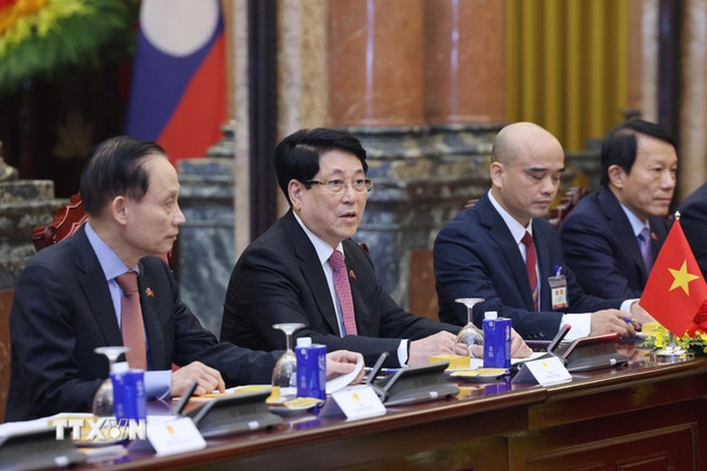 Chủ tịch nước Lương Cường v&agrave; đo&agrave;n Việt Nam tại cuộc hội đ&agrave;m với Tổng B&iacute; thư, Chủ tịch nước L&agrave;o Thongloun Sisoulith