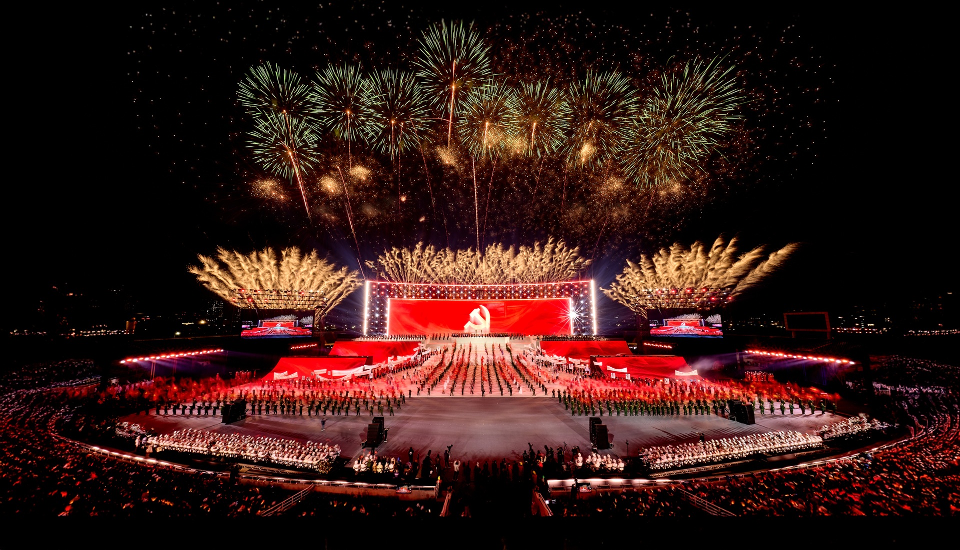 Từ ‘đảo pháo hoa’ 365 ngày, ‘thành phố pháo hoa’ không ngủ đến đại nhạc hội pháo hoa tại Hà Nội và dấu ấn Sun Group