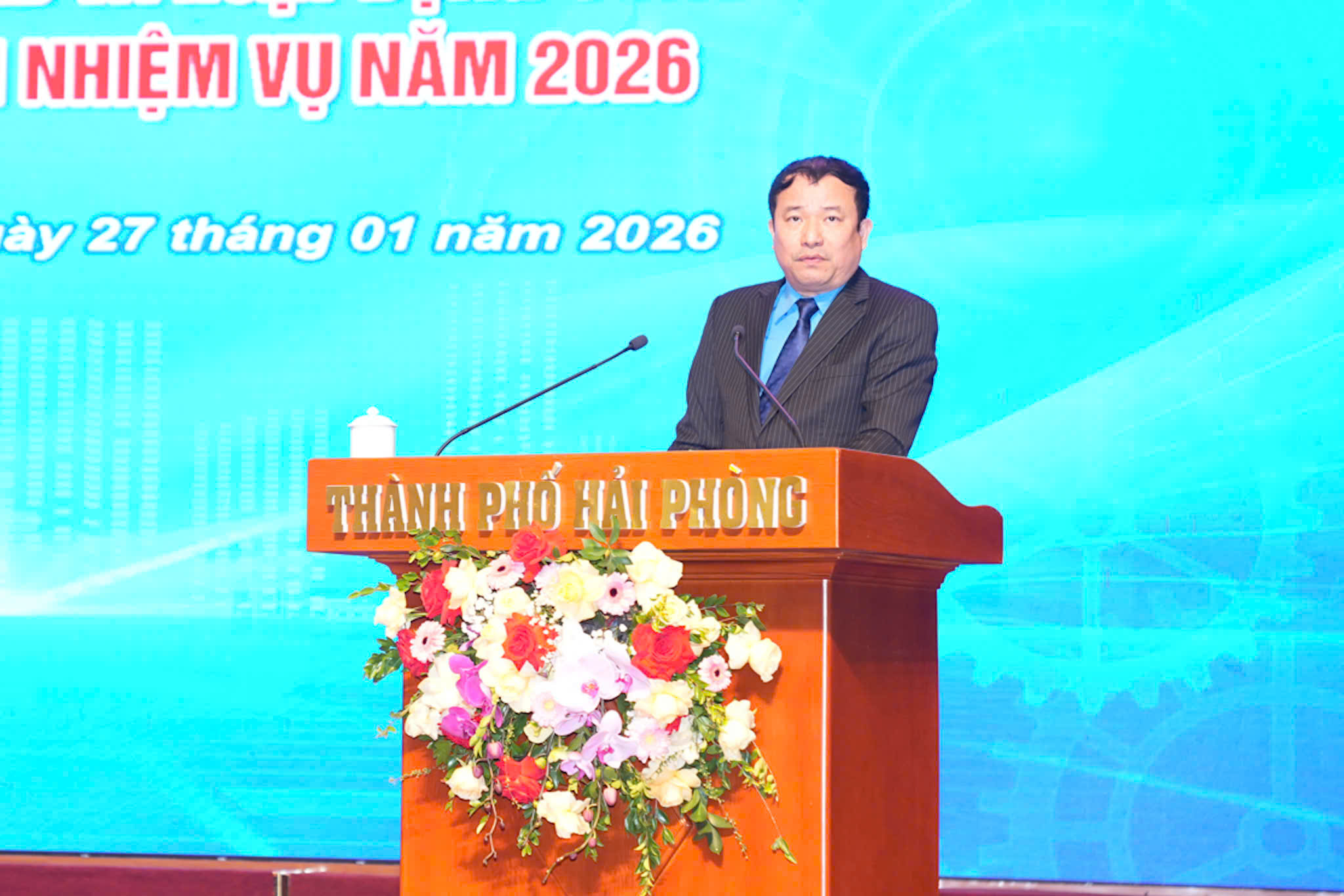 Hải Phòng: Biểu dương tập thể, cá nhân có thành tích xuất sắc trong phong trào công nhân viên chức lao động