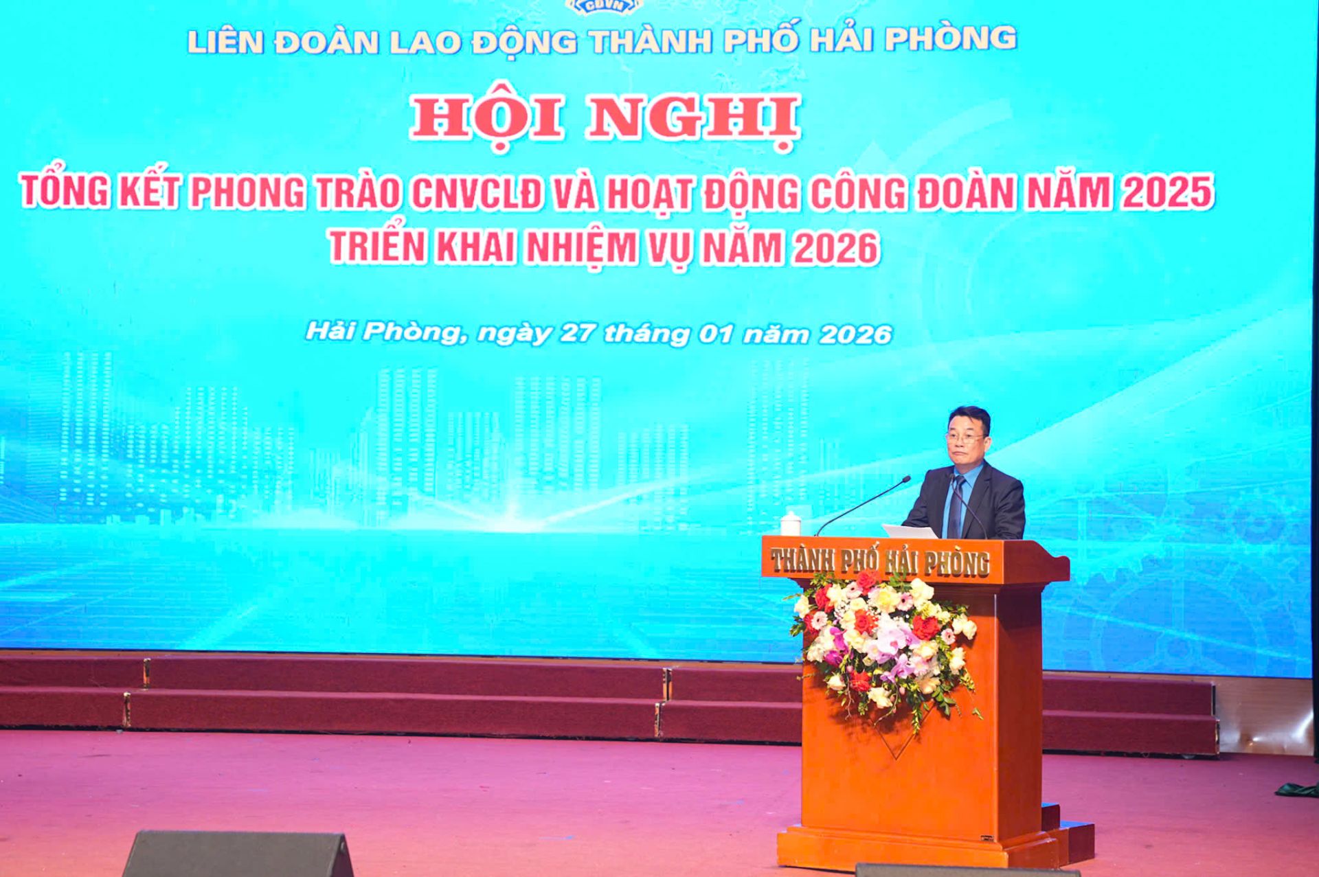 Đồng chí Nguyễn Văn Phiệt, Phó Chủ tịch LĐLĐ thành phố phát động phong trào thi đua năm 2026. Đồng chí Nguyễn Văn Phiệt, Phó Chủ tịch LĐLĐ thành phố phát động phong trào thi đua năm 2026.