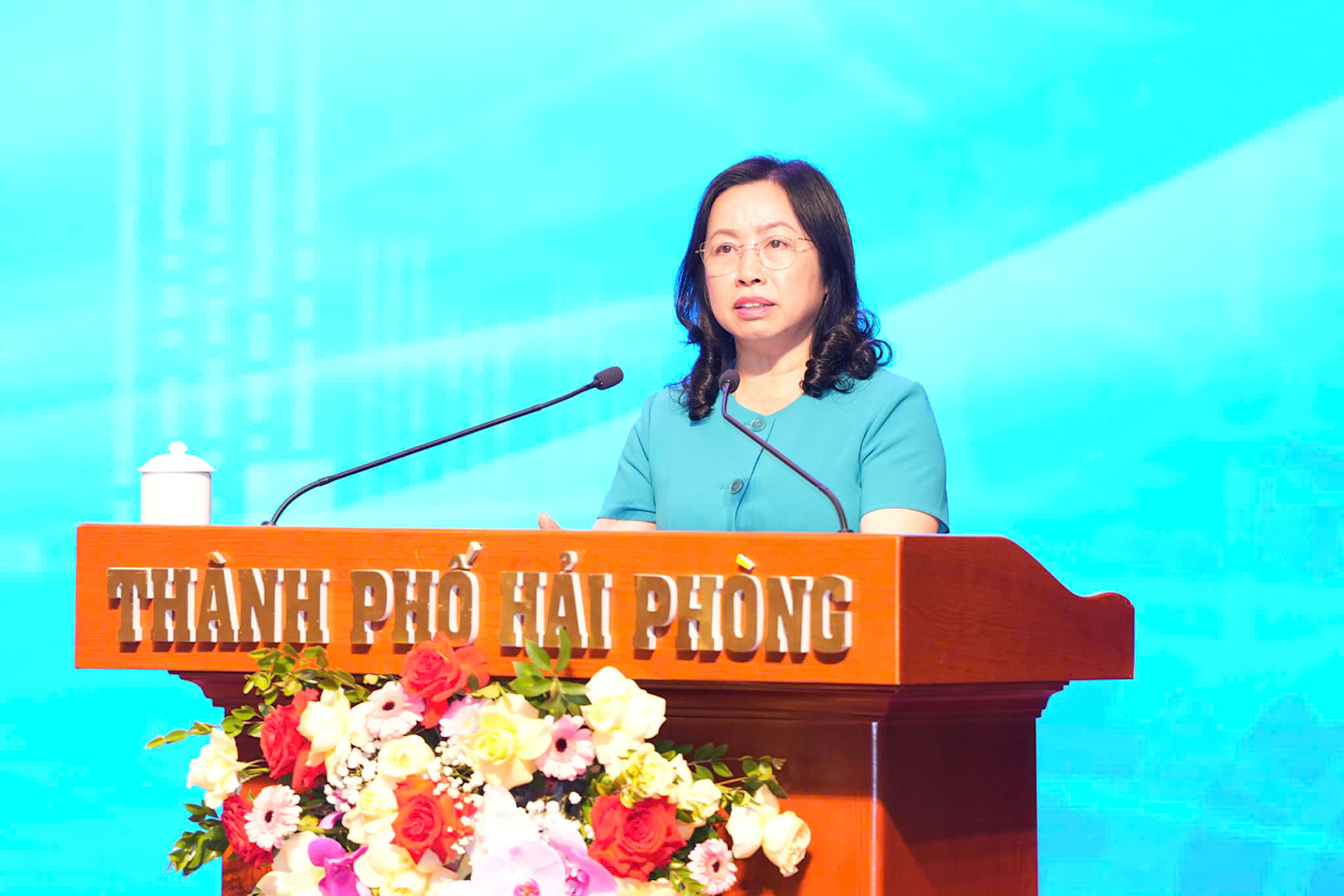 Đồng chí Thái Thu Xương, Phó Chủ tịch Tổng LĐLĐ Việt Nam phát biểu chỉ đạo. Đồng chí Thái Thu Xương, Phó Chủ tịch Tổng LĐLĐ Việt Nam phát biểu chỉ đạo.