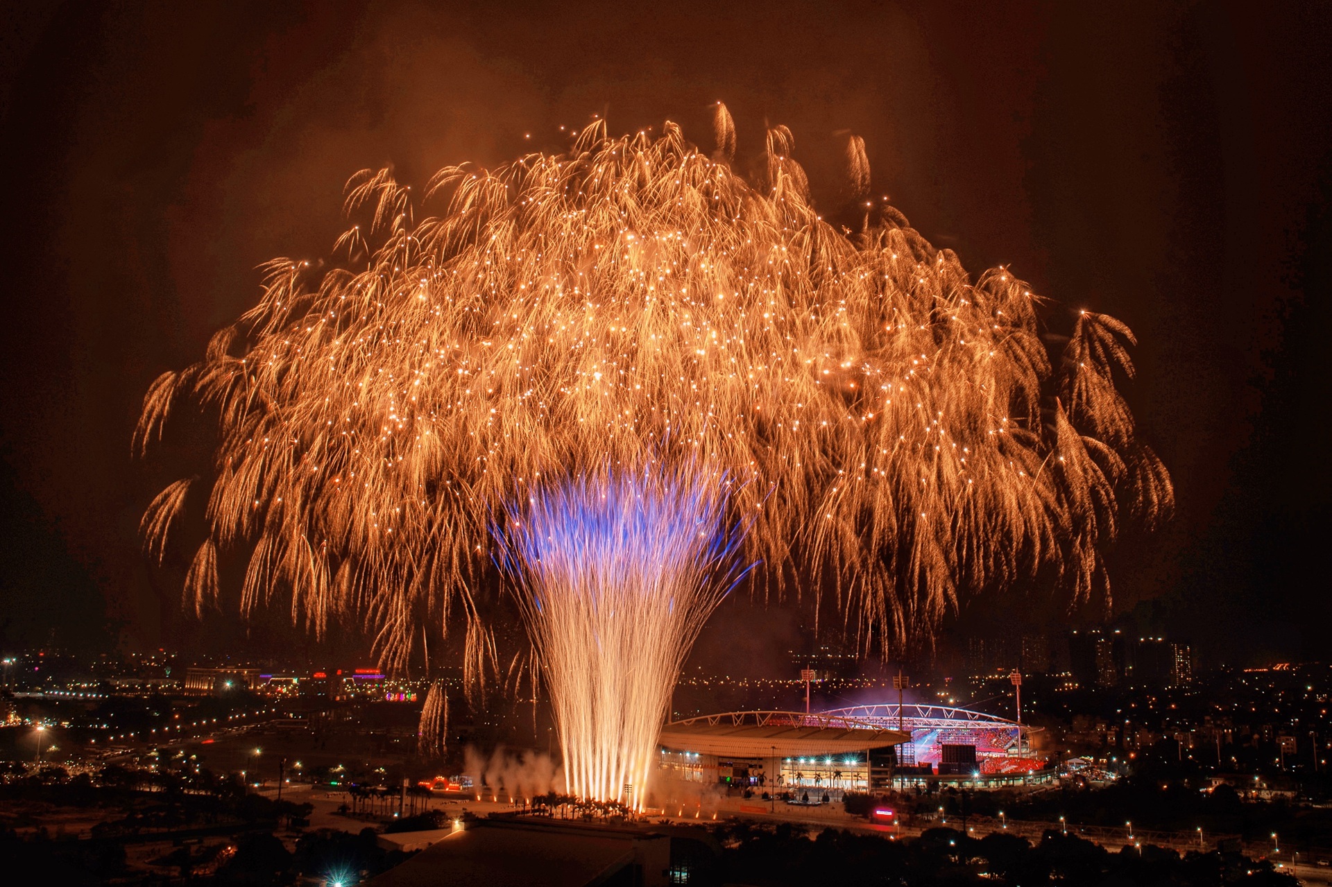 H&igrave;nh tượng c&acirc;y tre Việt Nam &ndash; một trong những m&agrave;n ph&aacute;o hoa &ldquo;g&acirc;y sốt&rdquo; sau đại nhạc hội ph&aacute;o hoa &ldquo;Dưới l&aacute; cờ vẻ vang của Đảng&rdquo;. Ảnh: &Aacute;nh Dương