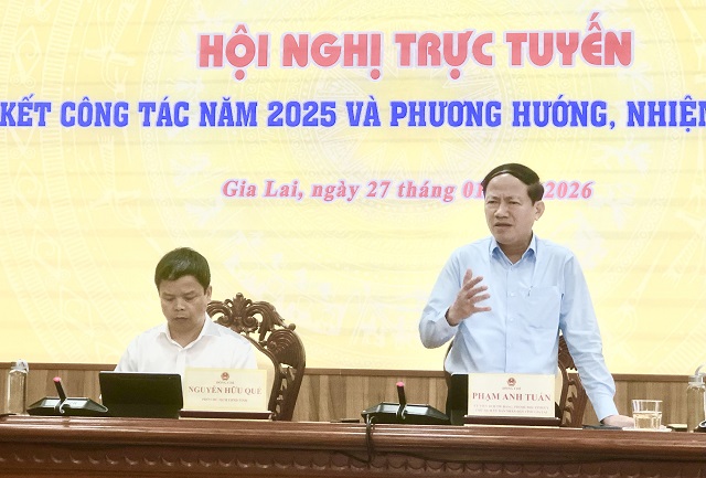 Bàn chủ toạ Hội nghị. Ảnh: Viết Hiền Bàn chủ toạ Hội nghị. Ảnh: Viết Hiền