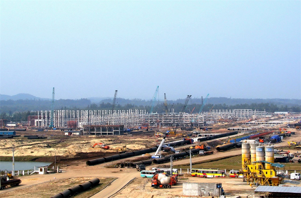 Một năm sau khi NMLD Dung Quất cho ra d&ograve;ng sản phẩm thương mại đầu ti&ecirc;n (2009), thu ng&acirc;n s&aacute;ch tỉnh Quảng Ng&atilde;i đ&atilde; tăng từ 1,31 ngh&igrave;n tỷ đồng l&ecirc;n 15,5 ngh&igrave;n tỷ đồng, trong đ&oacute;, BSR đ&oacute;ng g&oacute;p khoảng 92%