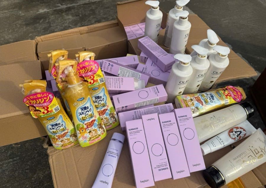 Người dân thận trọng khi mua mỹ phẩm giá rẻ bất thường