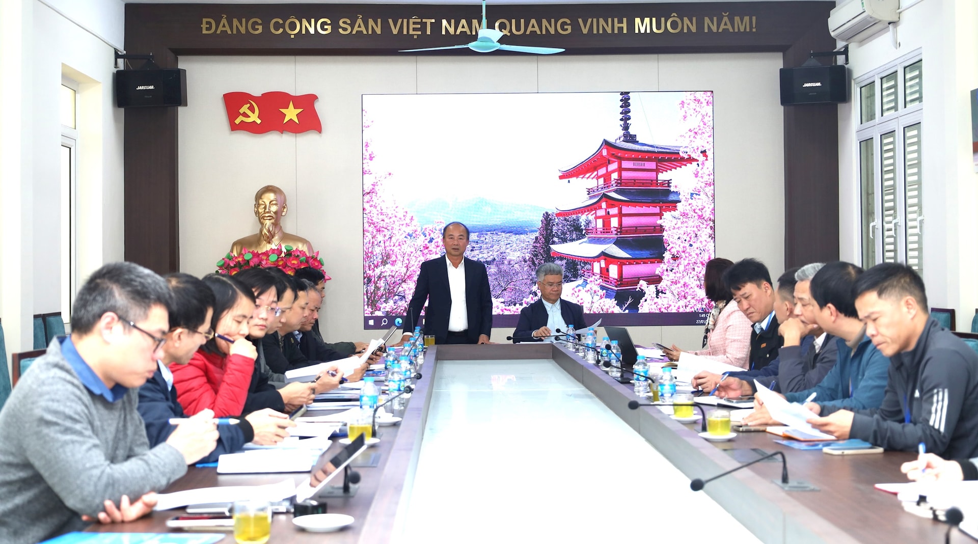 Ông Nguyễn Đình Hoa, Phó Giám đốc Sở Nông nghiệp và Môi trường Hà Nội, Trưởng đoàn công tác liên ngành của thành phố kết luận tại các buổi làm việc. Ảnh: Kim Nhuệ Ông Nguyễn Đình Hoa, Phó Giám đốc Sở Nông nghiệp và Môi trường Hà Nội, Trưởng đoàn công tác liên ngành của thành phố kết luận tại các buổi làm việc. Ảnh: Kim Nhuệ