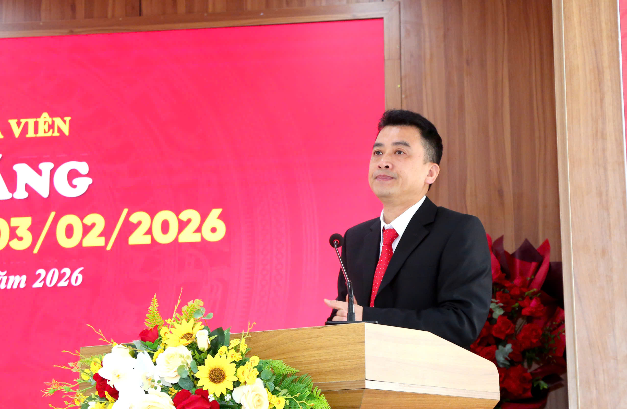 Đồng ch&iacute; Trần Quang Tường - B&iacute; thư Đảng ủy, Chủ tịch HĐND phường Gia Vi&ecirc;n ph&aacute;t biểu tại buổi lễ.