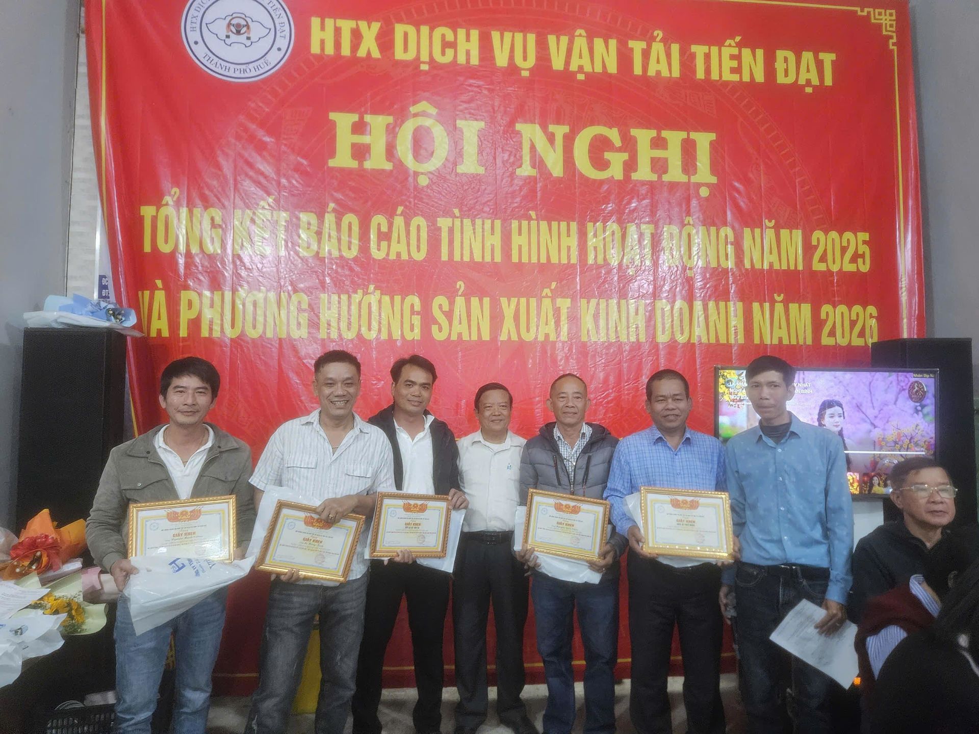 Khen thưởng những l&aacute;i xe an to&agrave;n