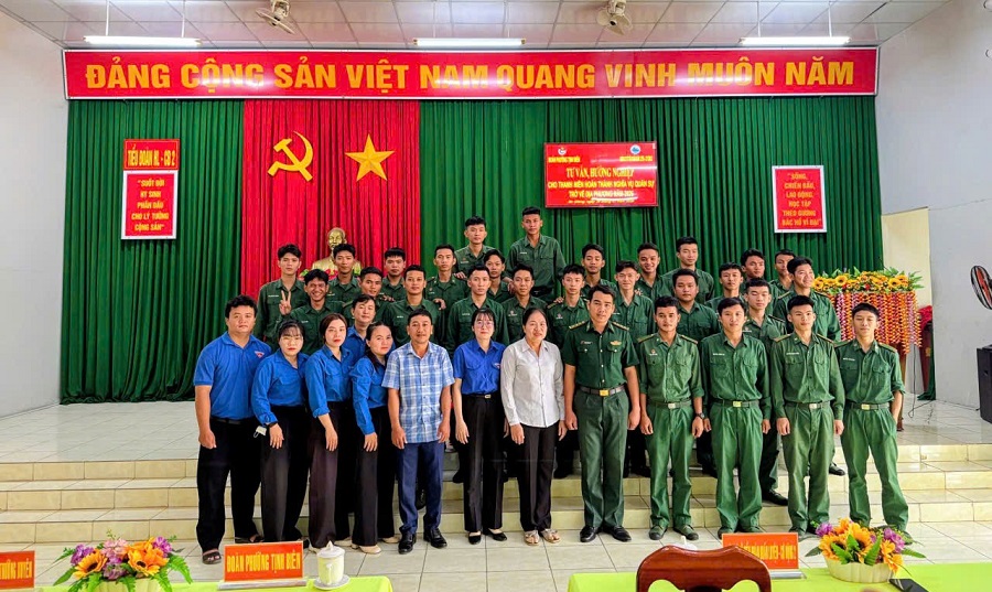 Bộ đội Biên phòng An Giang đồng hành, định hướng tương lai cho thanh niên hoàn thành nghĩa vụ quân sự