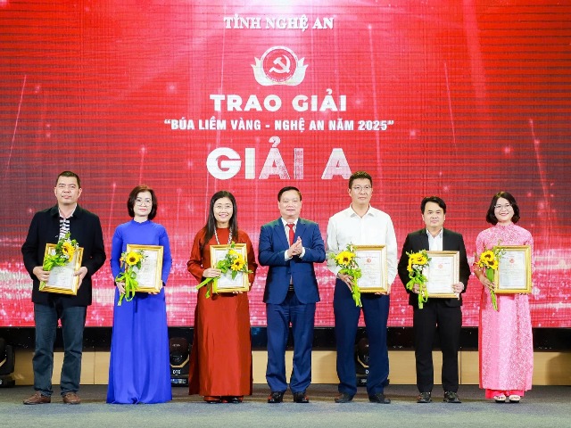 57 tác phẩm xuất sắc được vinh danh tại Giải “Búa liềm vàng” Nghệ An năm 2025