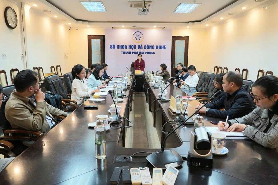 Nghiên cứu thực trạng và đề xuất giải pháp chuyển đổi năng lượng xanh tại các doanh nghiệp trên địa bàn thành phố Hải Phòng