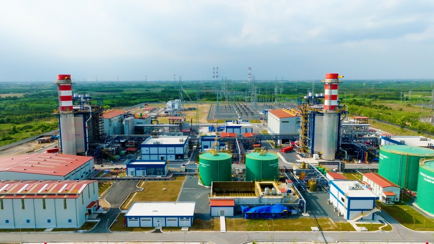 Nh&agrave; m&aacute;y điện kh&iacute; LNG Nhơn Trạch 3&4 đ&atilde; ho&agrave;n th&agrave;nh v&agrave; đưa v&agrave;o vận h&agrave;nh thương mại theo kế hoạch, với c&ocirc;ng suất dự kiến cung cấp cho thị trường ph&iacute;a Nam khoảng 9 tỷ kWh/năm