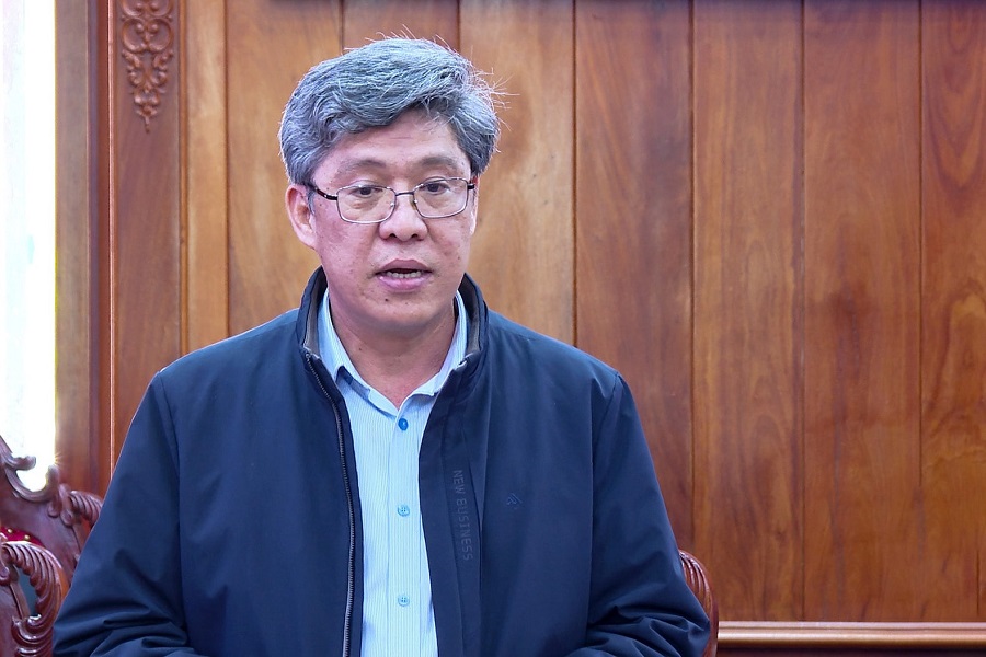 Tỉnh ủy vi&ecirc;n, Ph&oacute; Chủ tịch UBND tỉnh L&acirc;m Đồng Nguyễn Minh trao đổi về th&ocirc;ng tin một số dự &aacute;n thương mại, dịch vụ