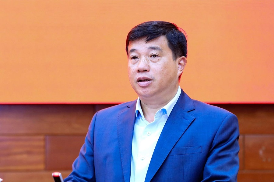 B&iacute; thư Tỉnh ủy L&acirc;m Đồng Y Thanh H&agrave; Ni&ecirc; Kđăm y&ecirc;u cầu c&aacute;c đơn vị, địa phương tạo điều kiện để 5 dự &aacute;n được th&ocirc;ng qua triển khai đ&uacute;ng quy định v&agrave; sớm ho&agrave;n th&agrave;nh