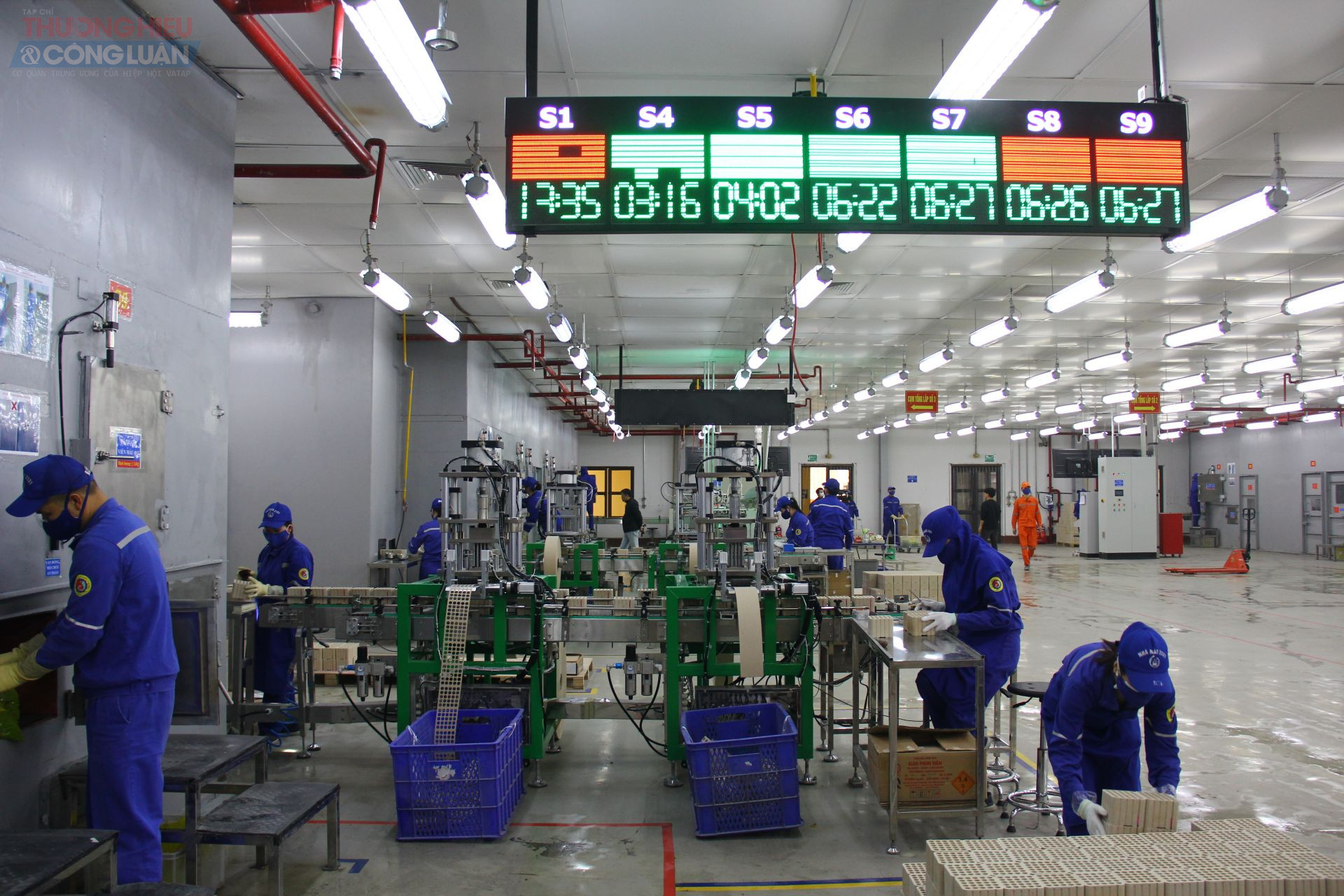 D&acirc;y chuyền đặt vi&ecirc;n tự động