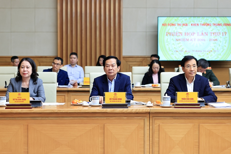 C&aacute;c đại biểu tham dự Phi&ecirc;n họp - Ảnh: VGP/Nhật Bắc